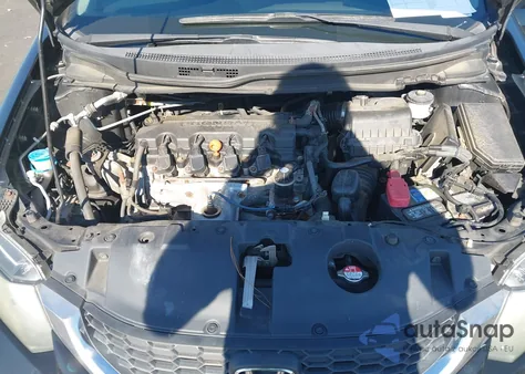 2015 Honda Civic Lx z USA, uszkodzony, nr VIN 19XFB2F53FE215472